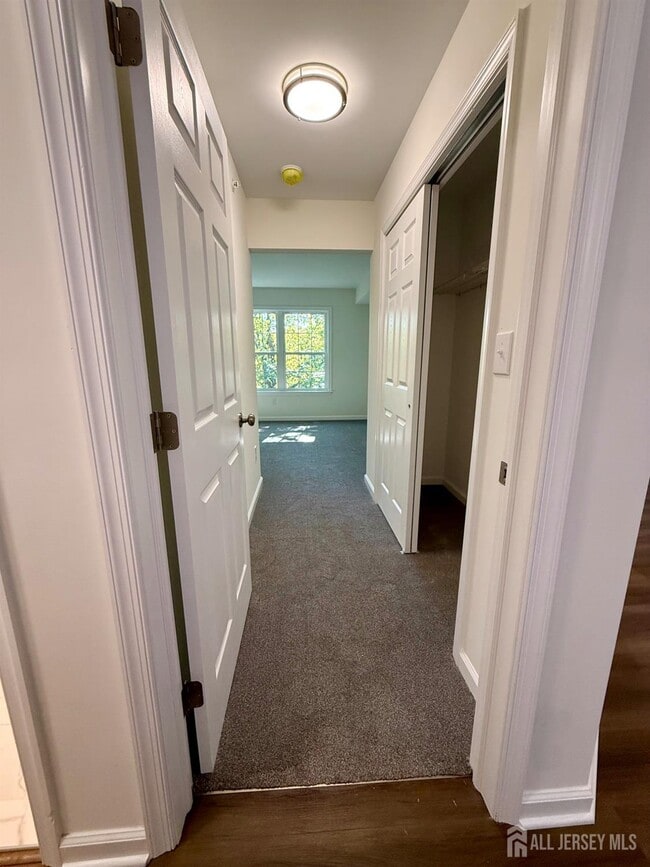 Building Photo - 1238 Waterford Dr