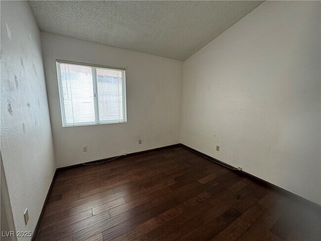 Building Photo - 8177 Burnt Sienna St