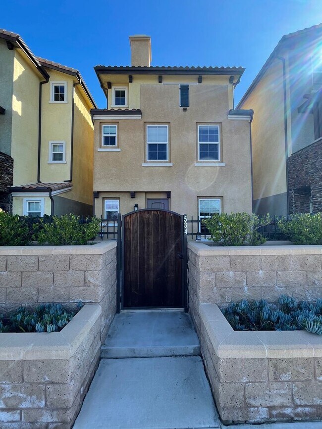 Building Photo - 534 Camden Yards Wy