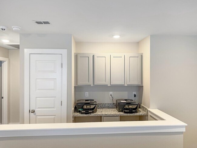 Building Photo - 1603 Ocaso Dr