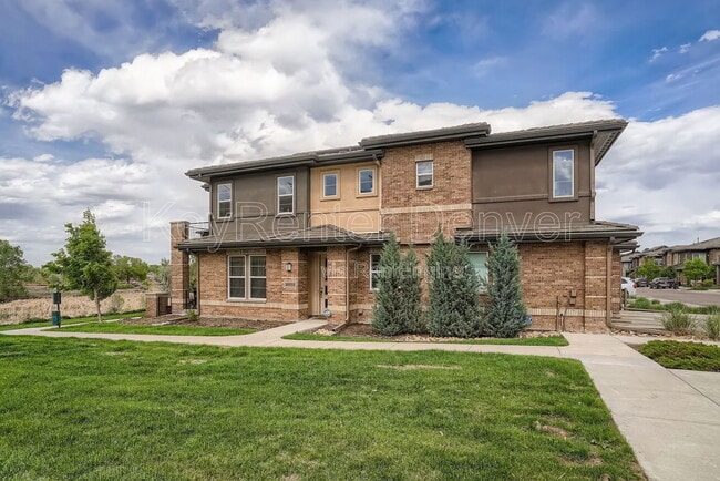 Building Photo - 8916 E Caley Way