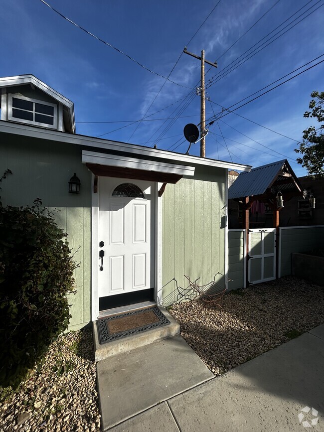 Building Photo - 30161 Westbrook Dr