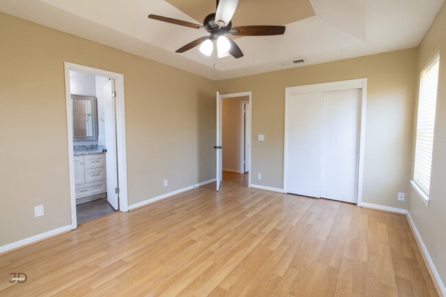 Building Photo - 4807 Del Rio Trail