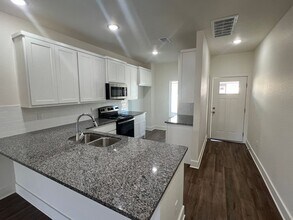 Building Photo - Call Green Oak Property Management to schedule your tour today!