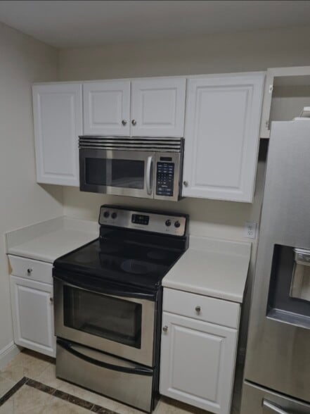 Building Photo - 1131 Camaree Pl