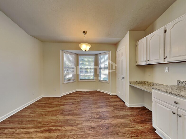 Building Photo - 1613 Blankenship Dr