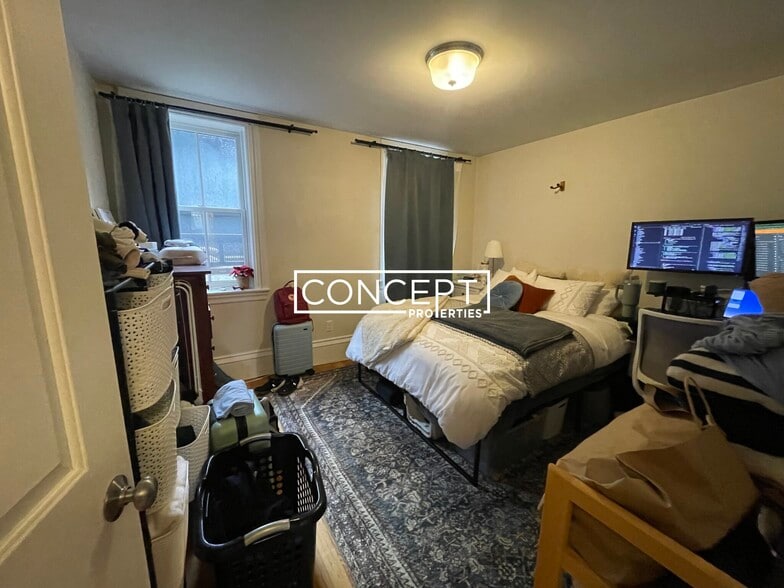 Building Photo - 656 Massachusetts Ave