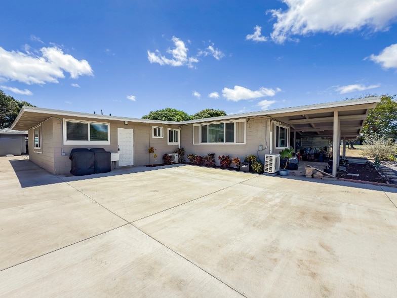 Building Photo - 385 Kahoolawe St