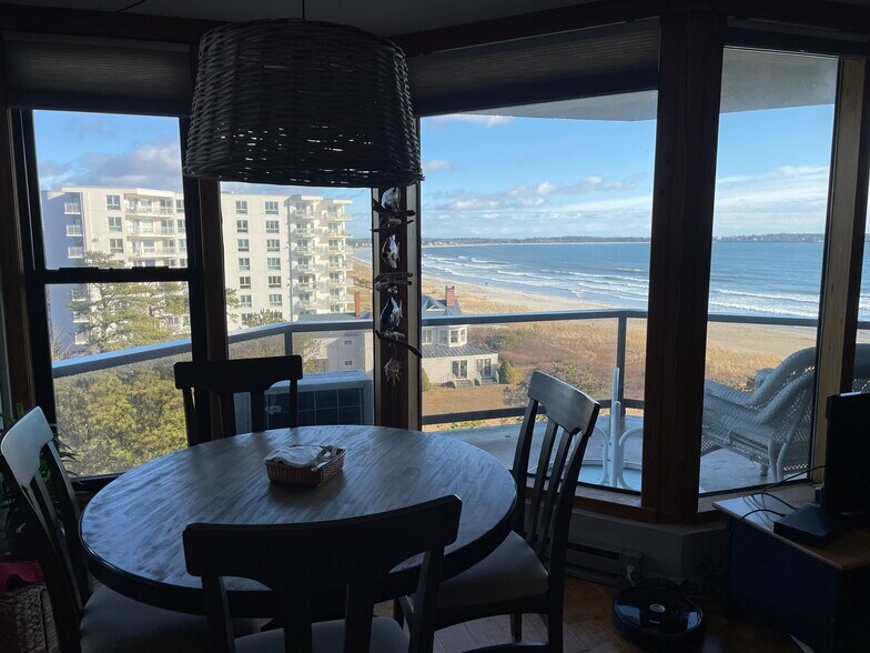 Building Photo - 215 E Grand Ave