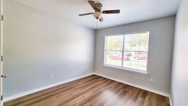 Building Photo - 202 Brandons Way