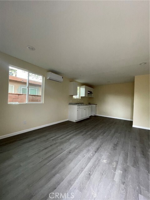 Building Photo - 45124 Redwood Ave