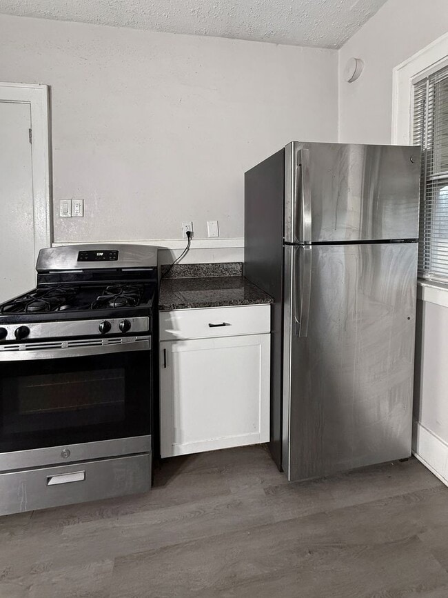 Building Photo - Calvert Duplex (The Shirley)