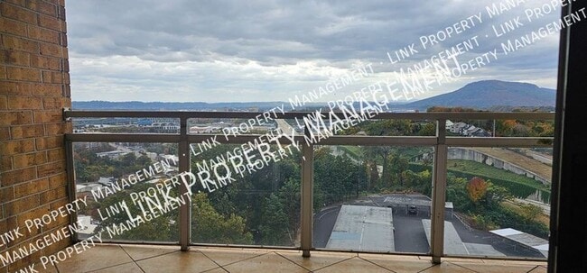 Building Photo - 1131 Stringers Ridge Rd