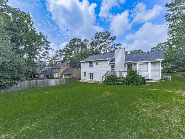 Building Photo - 725 Creek Trail NW