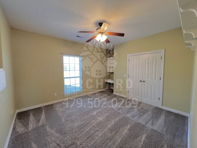 Building Photo - Single Family Home | Tontitown, AR | Stunning Home with Separate Shop