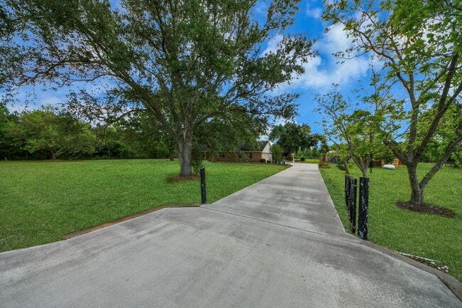 Building Photo - 8407 Kirchner Rd