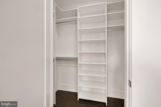 Building Photo - 153 Winsome Cir