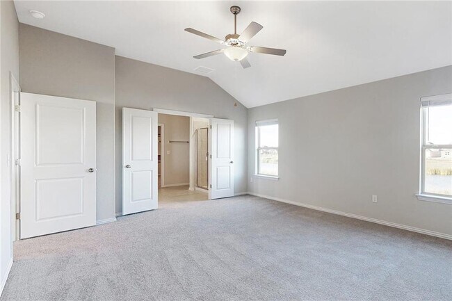 Building Photo - 17212 Crowndale Dr