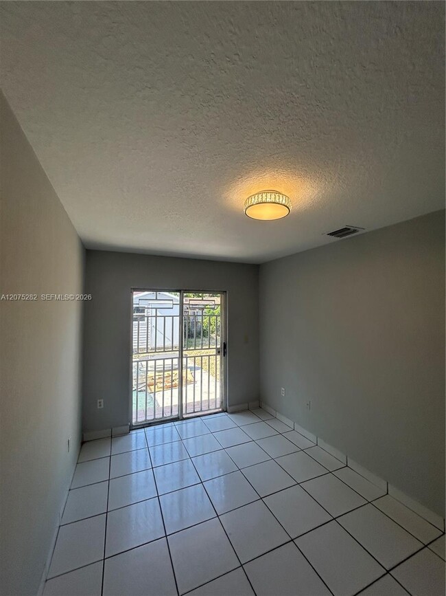 Building Photo - 2421 NW 99th Terrace
