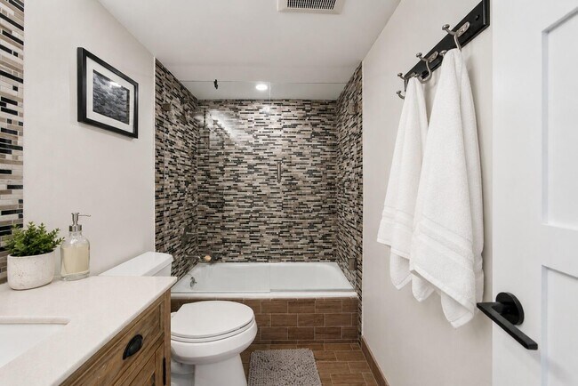 Building Photo - 200 Ocean Trail Way