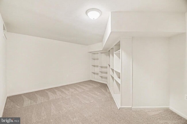 Building Photo - 9308 Paul Dr