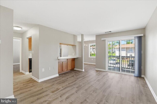 Building Photo - 100 Westwick Ct