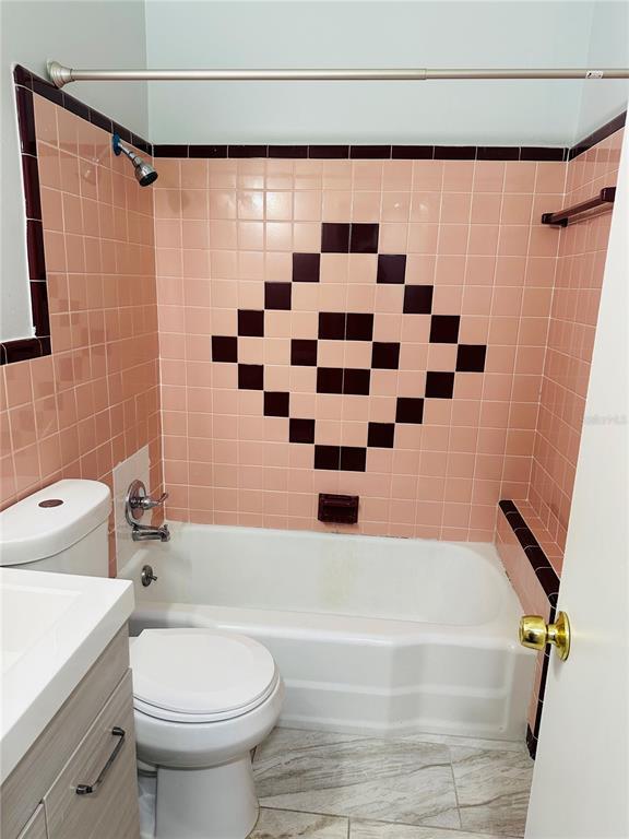 Building Photo - 6033 Balboa Dr