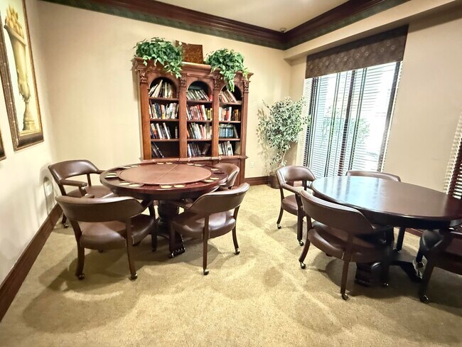 Building Photo - 3020 Alcazar Pl