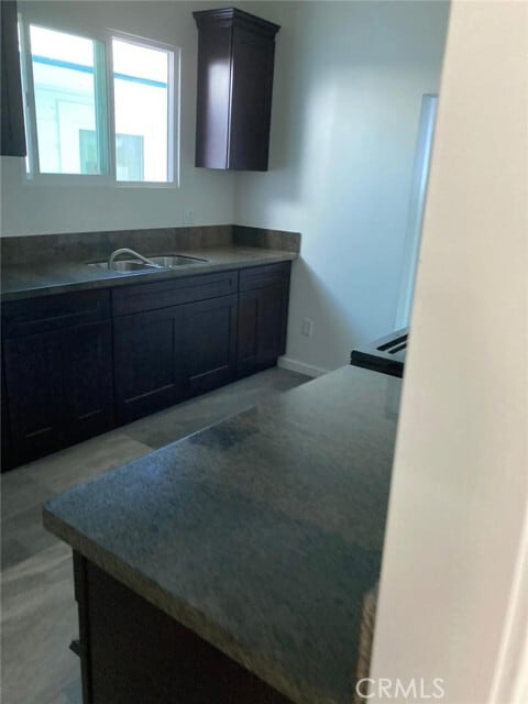 Building Photo - 418 Camulos St