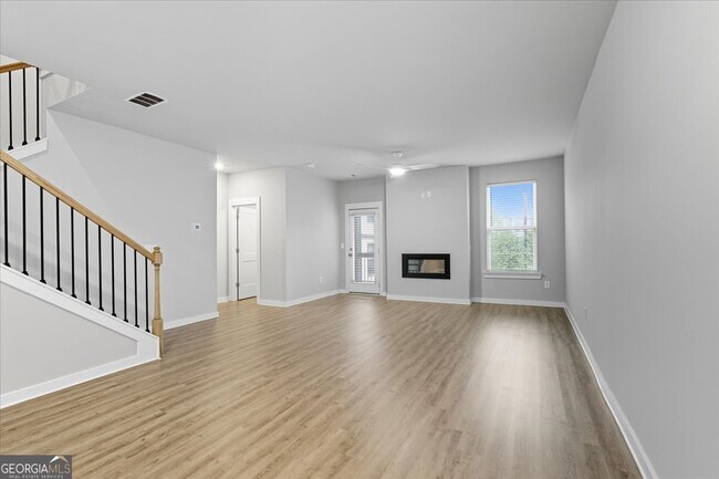 Building Photo - 2030 Main St NW