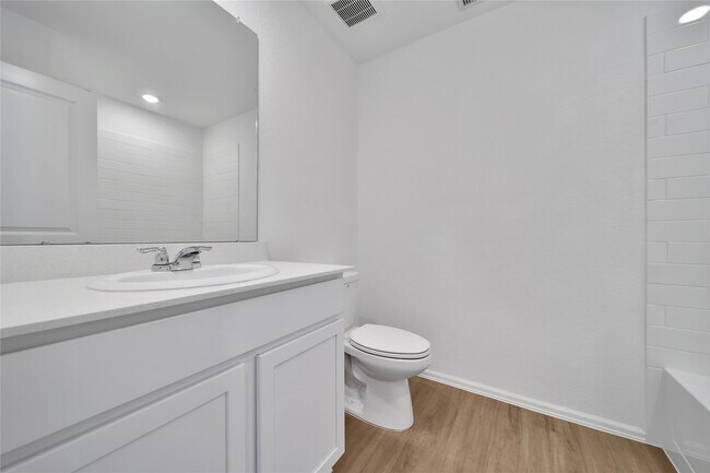 Building Photo - 17715 Grv Hl Dr