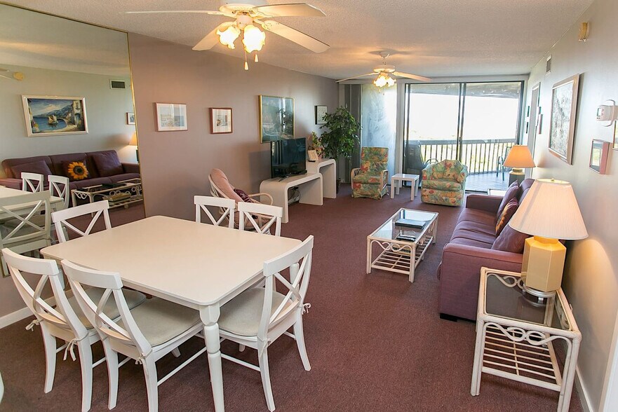 Building Photo - 210 Ocean Hibiscus Dr