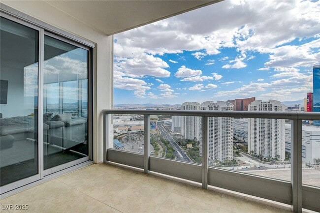 Building Photo - 222 Karen Ave