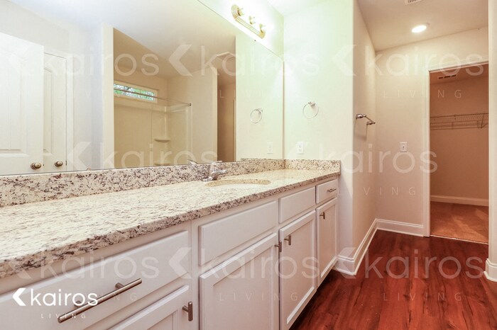 Building Photo - 229 Western Red Cedar Dr