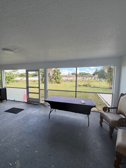 Building Photo - 19323 Carolina Cir
