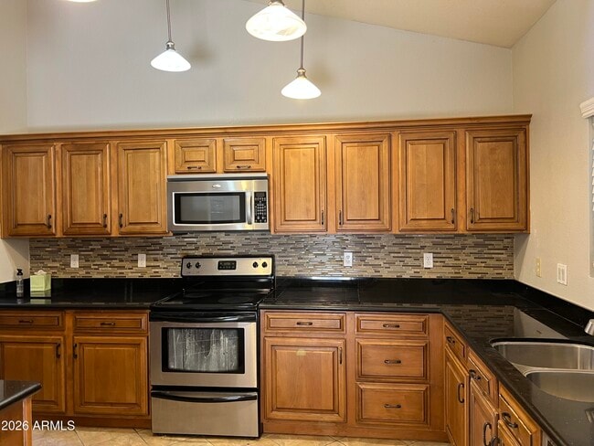 Building Photo - 261 W Verano Pl