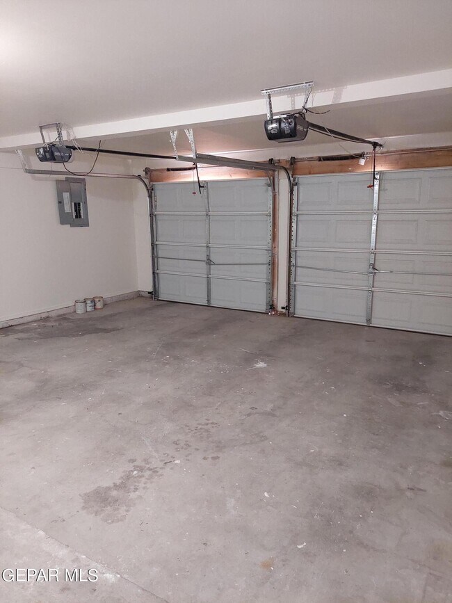 Building Photo - 11236 Horse Ranch St