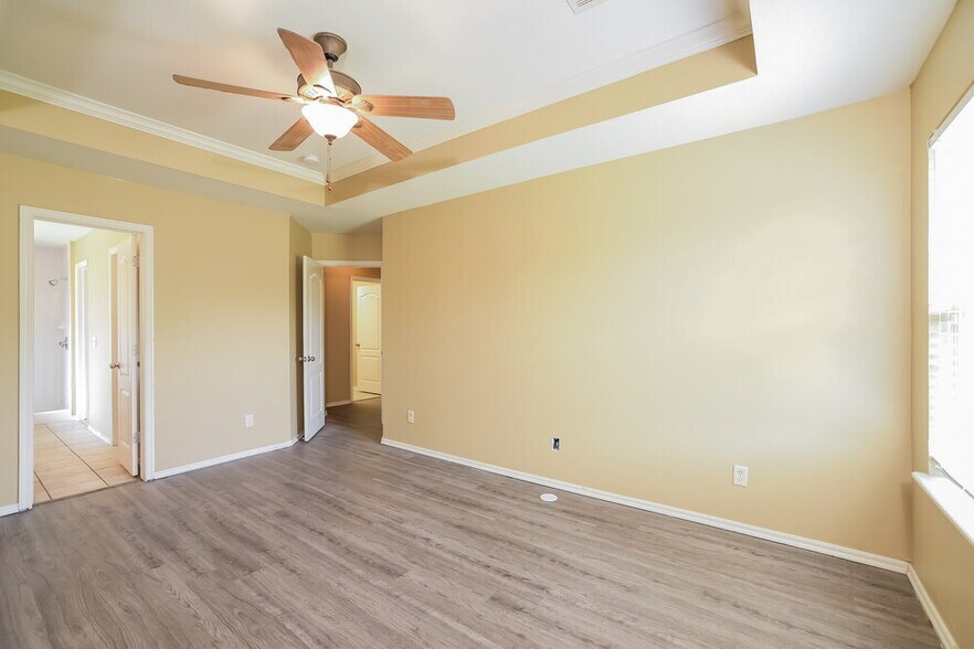 Building Photo - 4009 Notting Hill Dr
