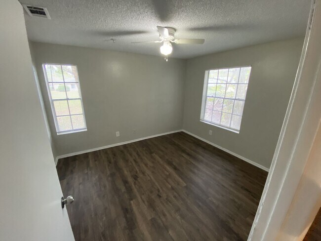 Building Photo - 238 Afton Square