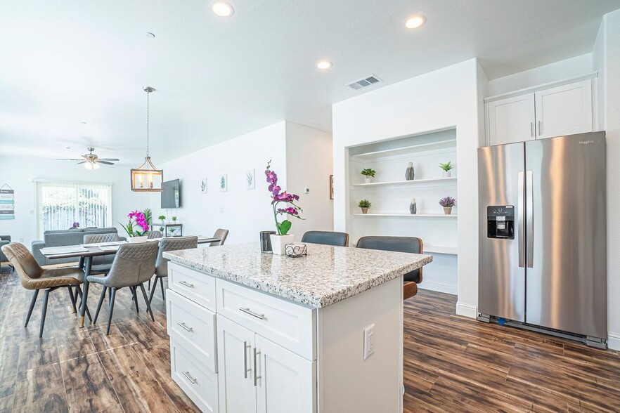 Building Photo - 324 Wisconsin Ave