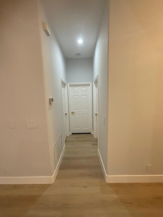 Building Photo - 8273 Manjack