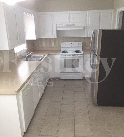 Building Photo - 1843 Wee Kirk Rd SE