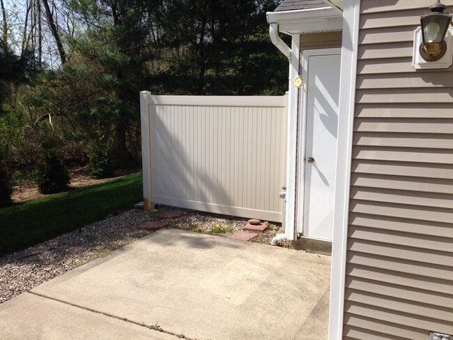 Building Photo - 123 Wood Duck Court