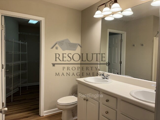 Building Photo - 7149 Racine Way