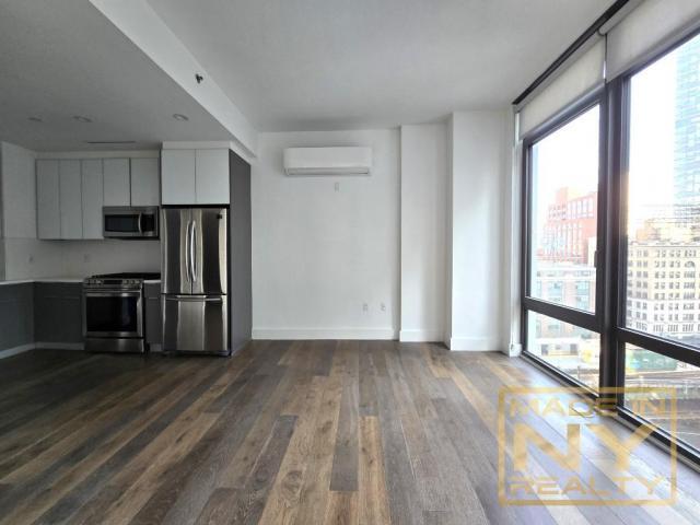 Building Photo - 0 bedroom in LONG ISLAND CITY NY 11101