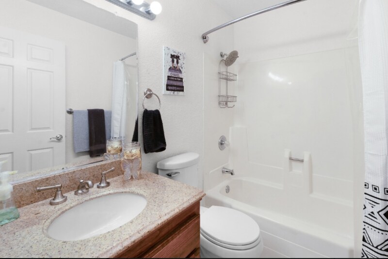 Building Photo - 7417 Auburn Oaks Ct