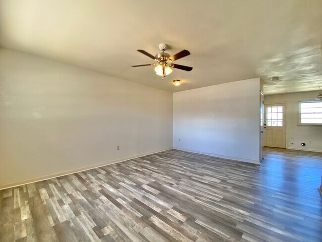 Building Photo - Pre lease option - available 6/10/2026