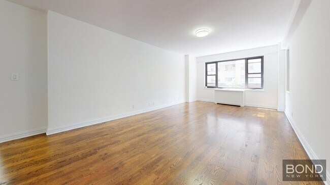 Building Photo - 405 E 56th St