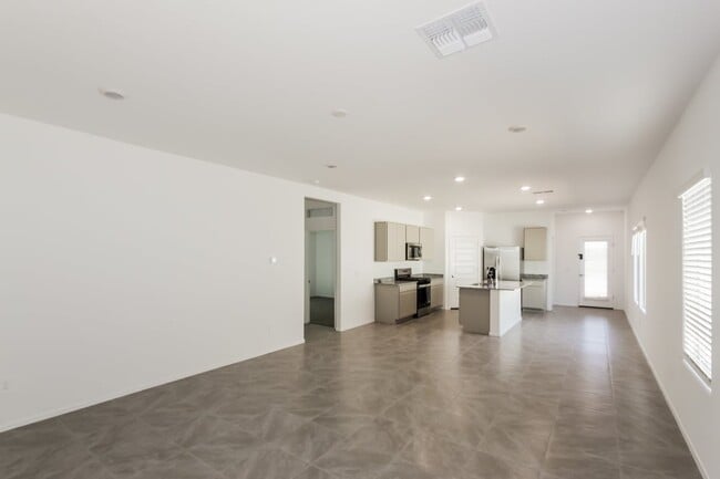 Building Photo - 7570 S Celina Wy