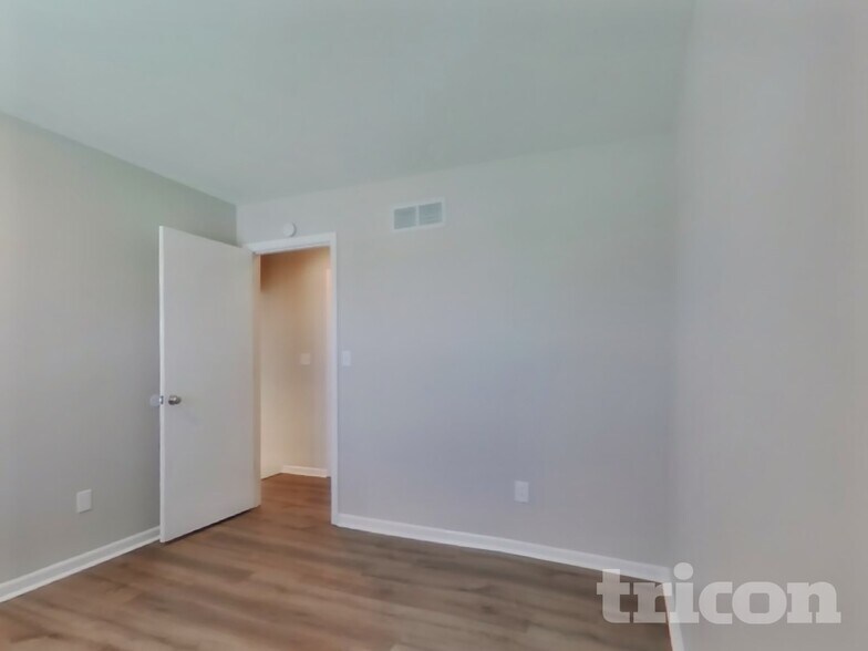 Building Photo - 1920 Fairground Dr